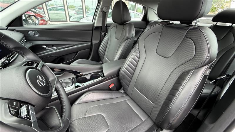 2023 Hyundai Elantra Hybrid Limited photo 12