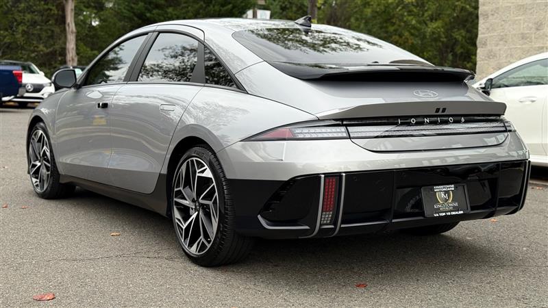 2023 Hyundai Ioniq 6 SEL photo 4