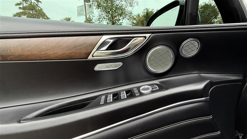 2023 Genesis GV80 3.5T Prestige photo 9