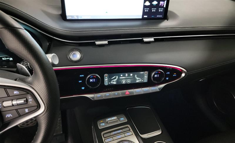 2023 Genesis GV70 2.5T photo 11