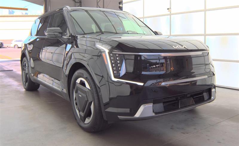2024 Kia EV9 Land photo 2