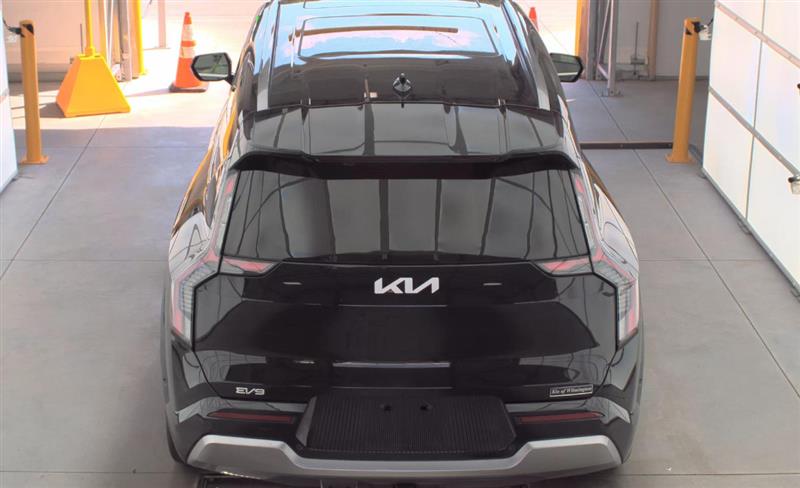 2024 Kia EV9 Land photo 4