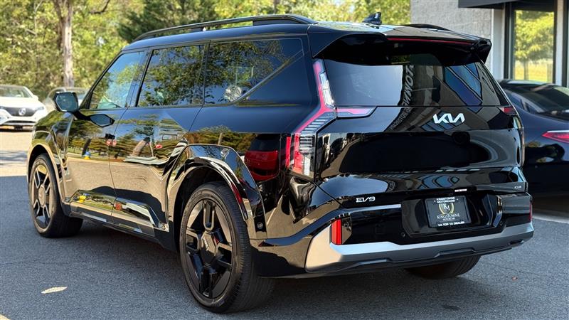 2024 Kia EV9 GT-Line photo 2
