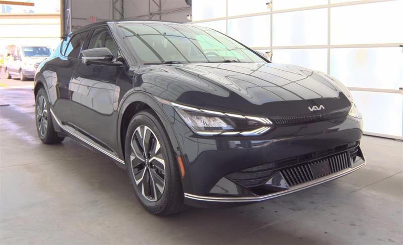 2023 Kia EV6 Wind photo 3