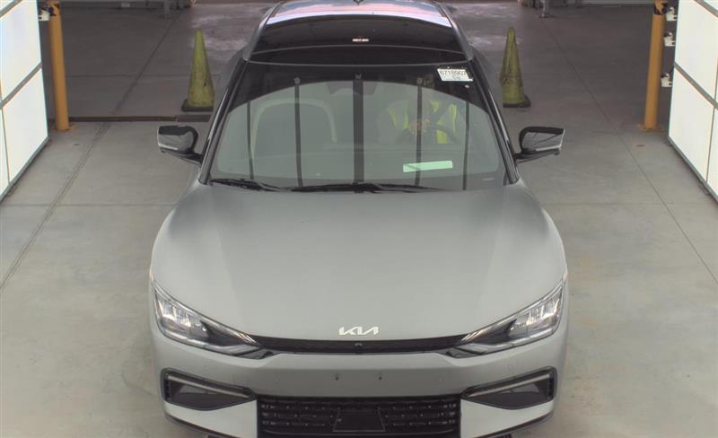 2023 Kia EV6 GT-Line photo 2