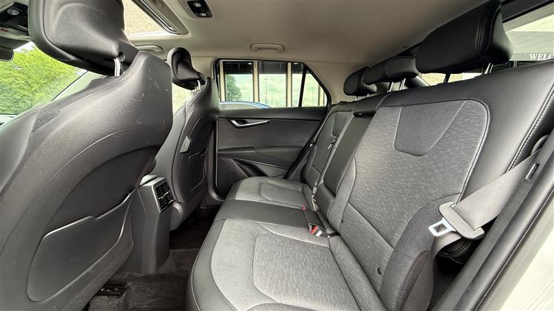 2024 Kia Niro Plug-In Hybrid SX Touring photo 13