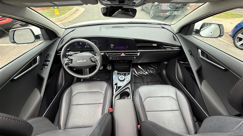 2024 Kia Niro Plug-In Hybrid SX Touring photo 15