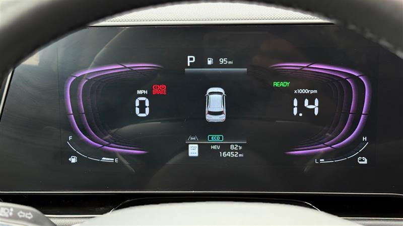 2024 Kia Niro Plug-In Hybrid SX Touring photo 21