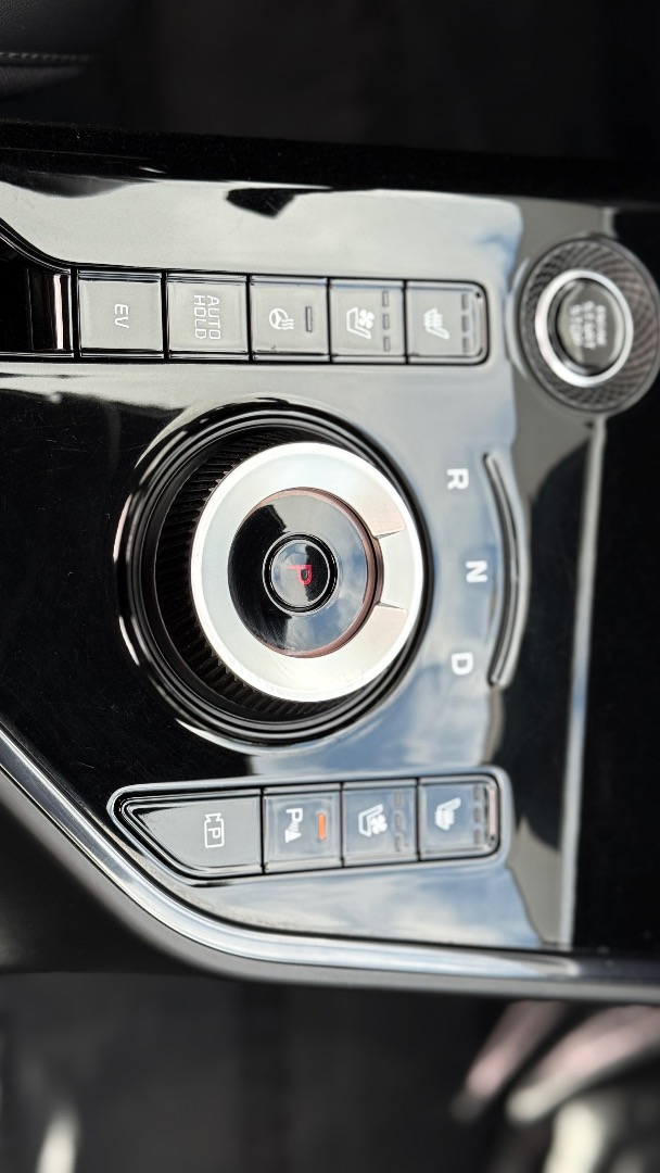 2024 Kia Niro Plug-In Hybrid SX Touring photo 22