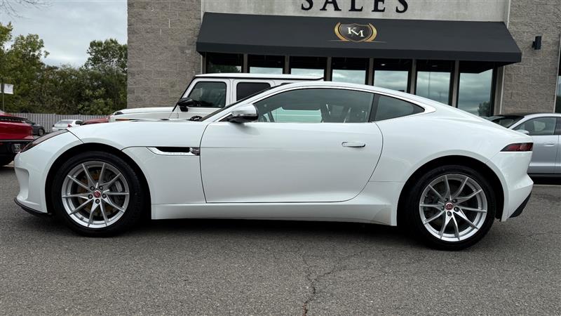 2018 Jaguar F-TYPE photo 2