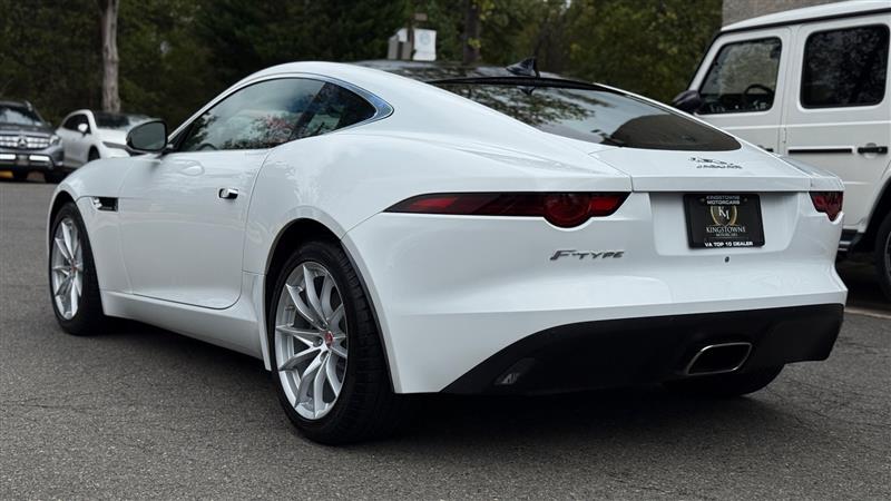 2018 Jaguar F-TYPE photo 4