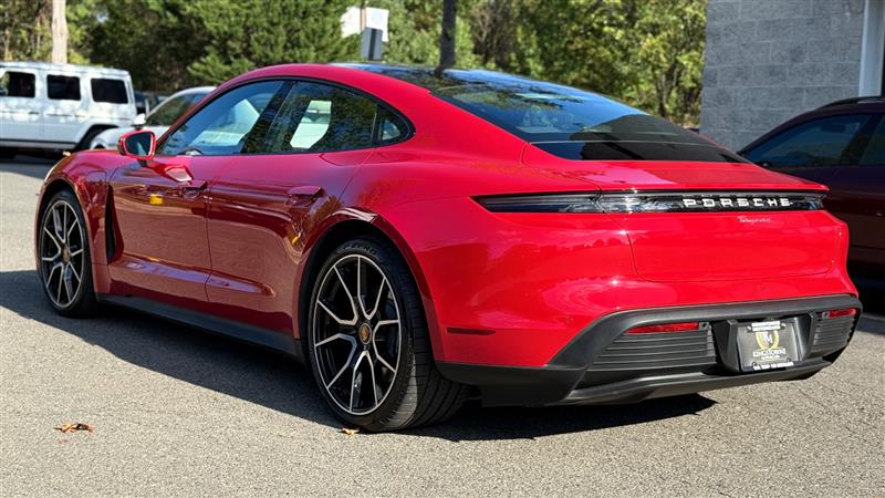 2023 Porsche Taycan photo 3