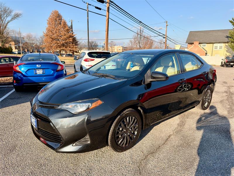 2019 Toyota Corolla LE's photo