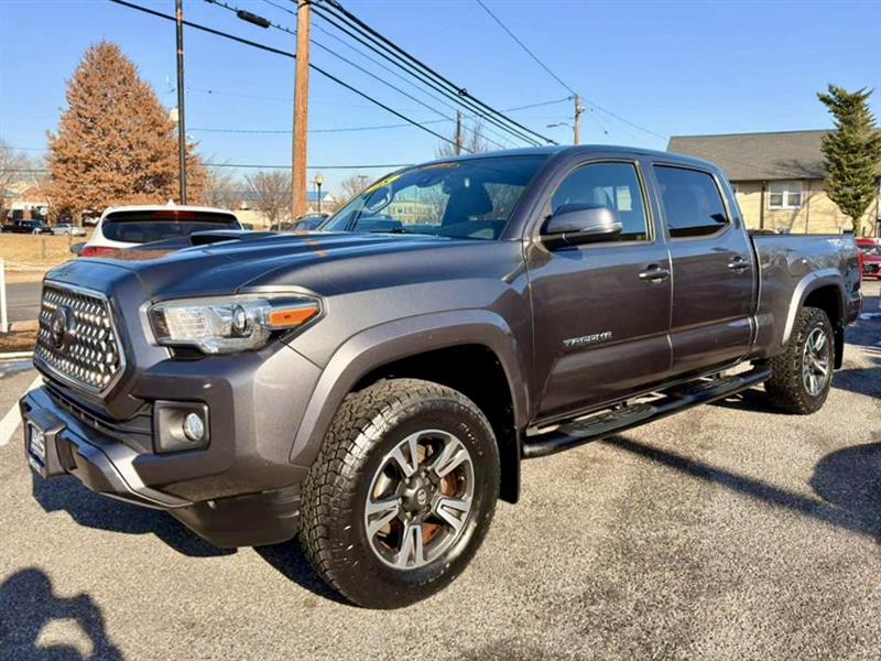 2018 Toyota Tacoma TRD Sport's photo
