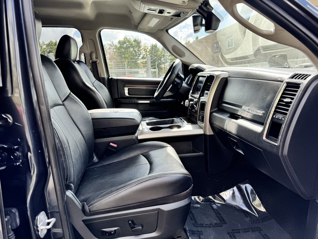 2018 Ram 1500 Laramie photo 9