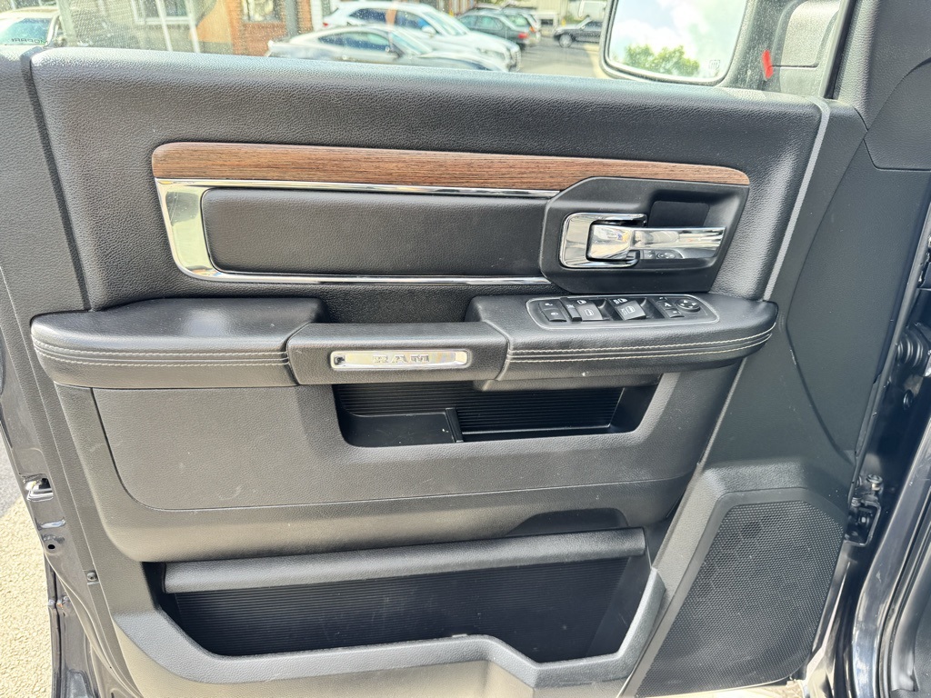 2018 Ram 1500 Laramie photo 16