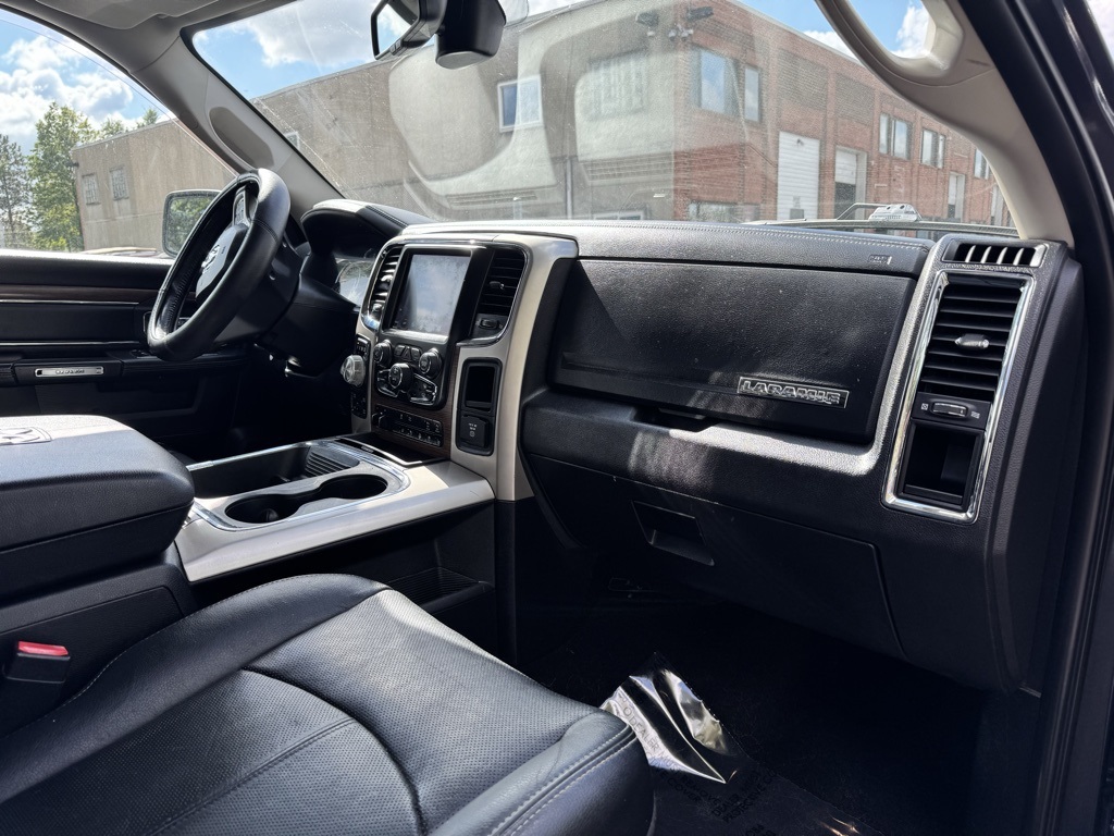 2018 Ram 1500 Laramie photo 6