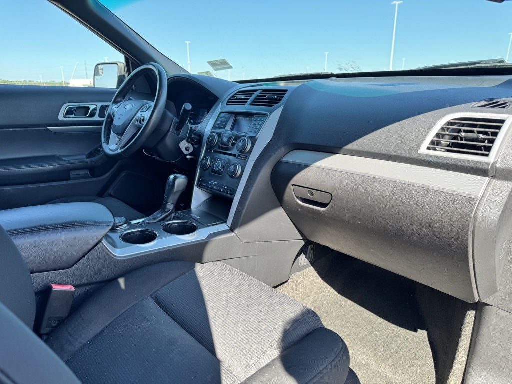 2014 Ford Explorer XLT photo 9