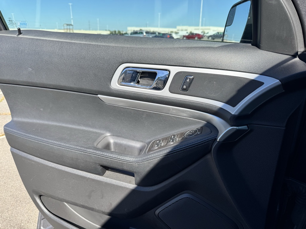 2014 Ford Explorer XLT photo 20