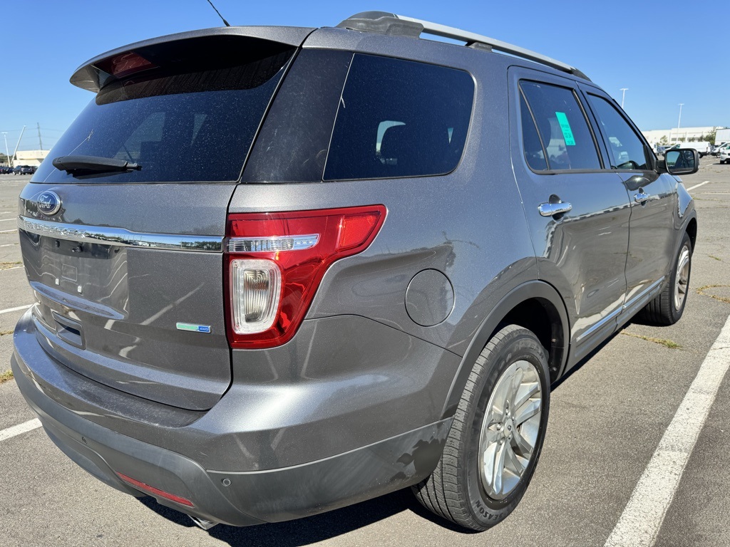 2014 Ford Explorer XLT photo 3