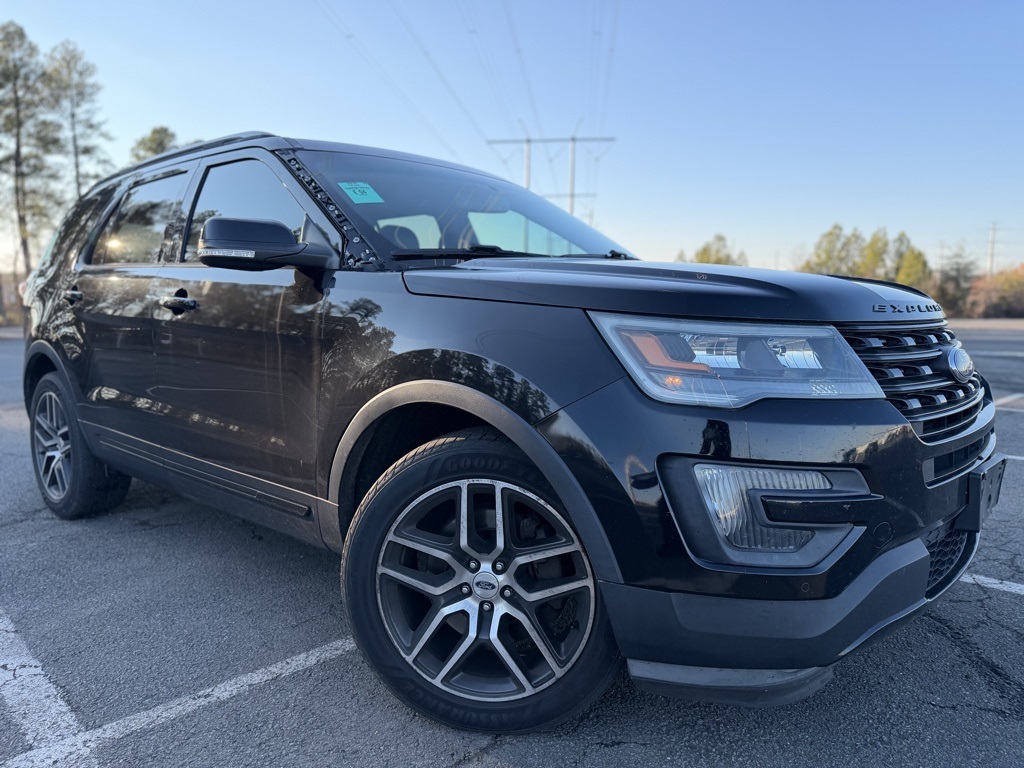 2016 Ford Explorer Sport's photo