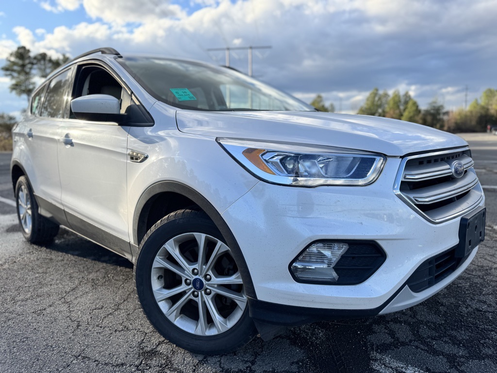 2018 Ford Escape SEL's photo