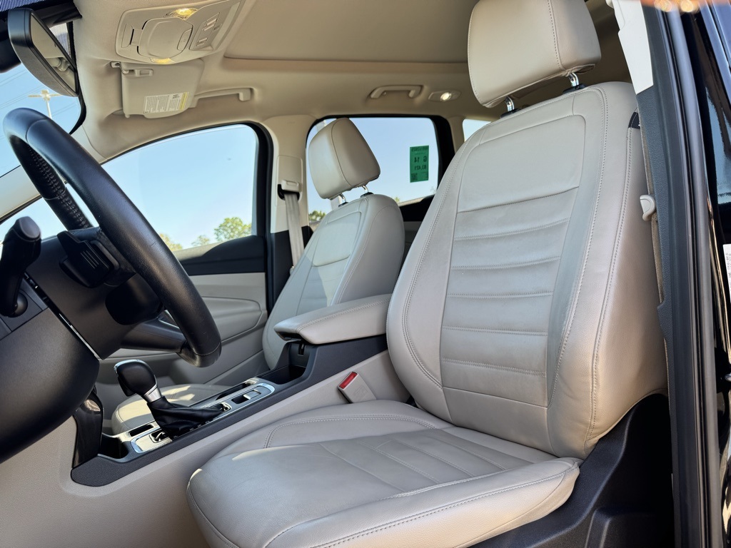 2017 Ford Escape Titanium photo 12