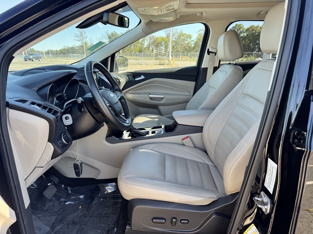 2017 Ford Escape Titanium photo 14