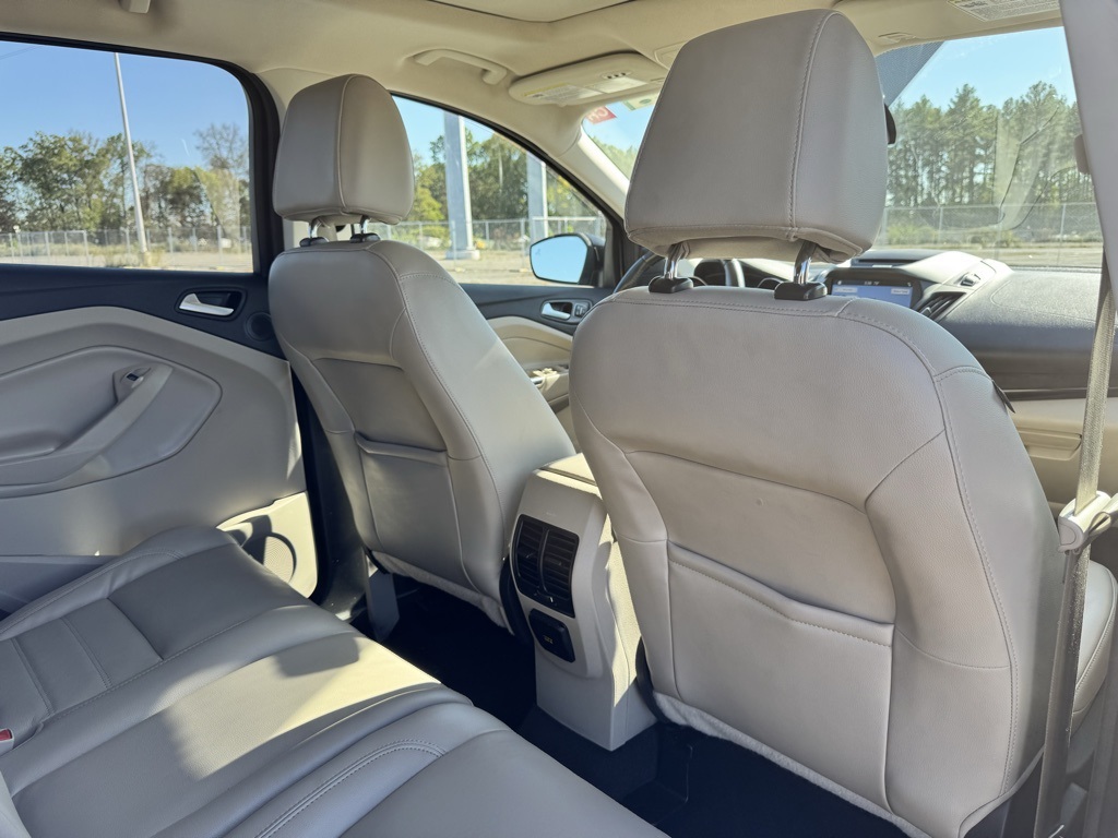 2017 Ford Escape Titanium photo 17