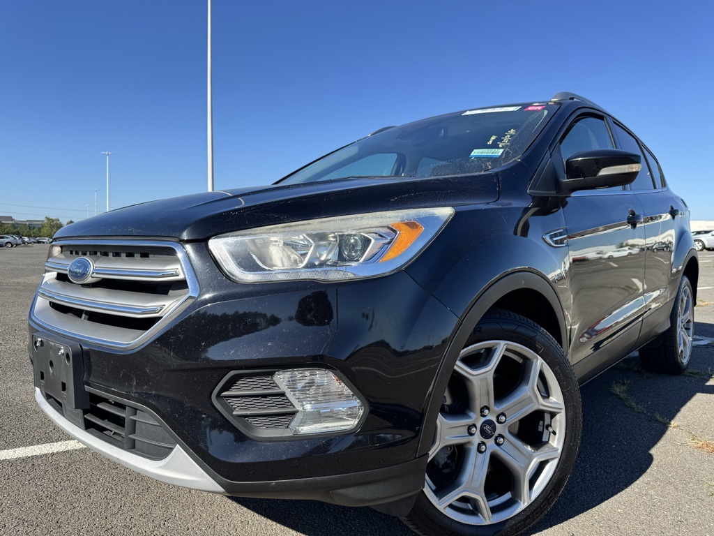 2017 Ford Escape Titanium photo 2