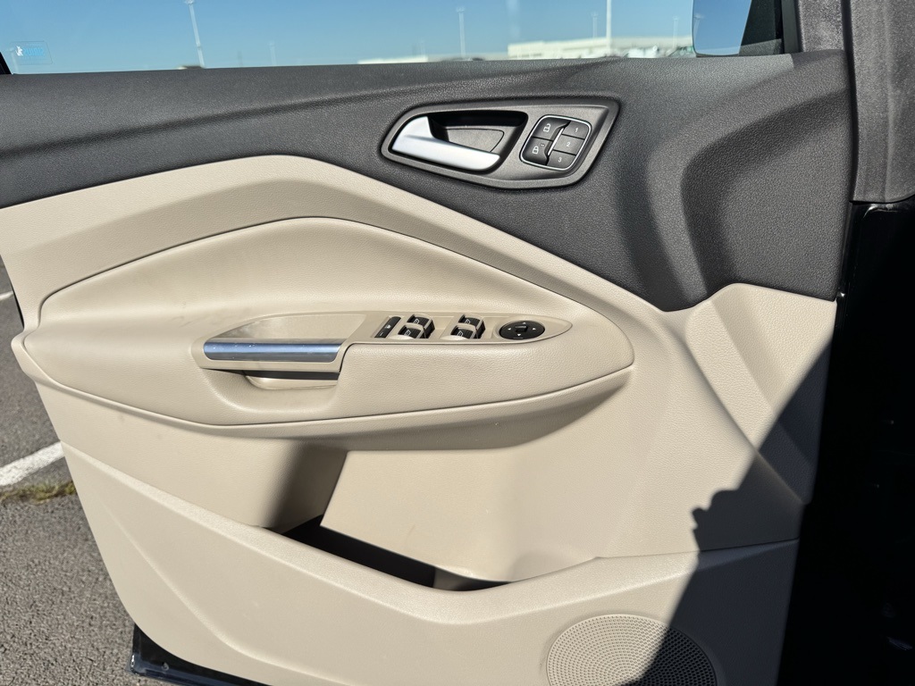 2017 Ford Escape Titanium photo 20