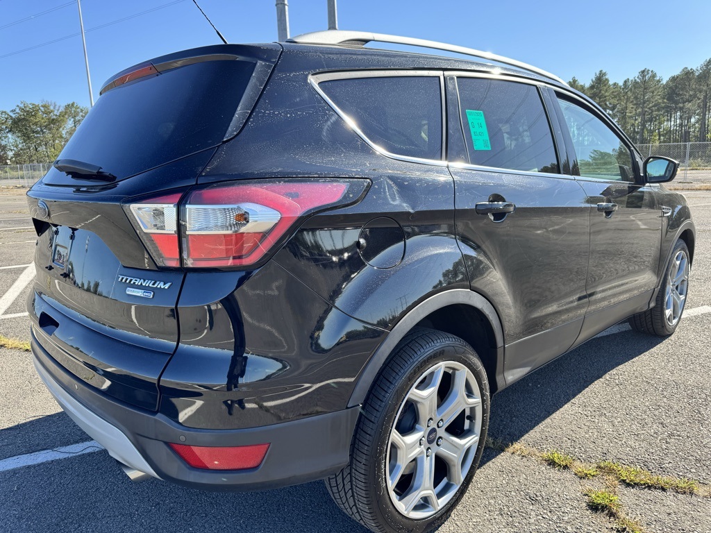 2017 Ford Escape Titanium photo 4