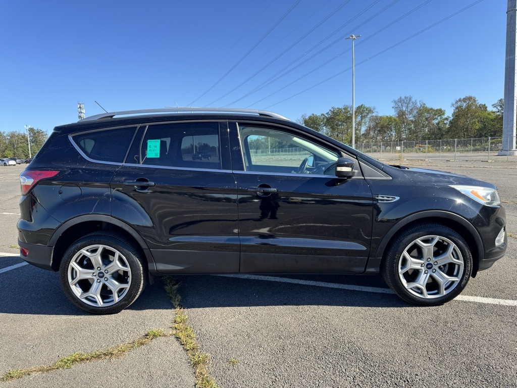 2017 Ford Escape Titanium photo 5