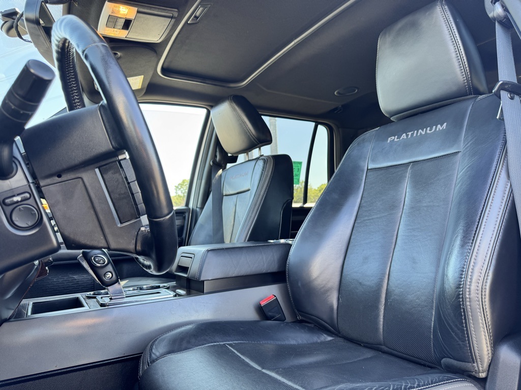 2016 Ford Expedition Platinum photo 12