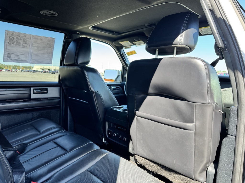 2016 Ford Expedition Platinum photo 16