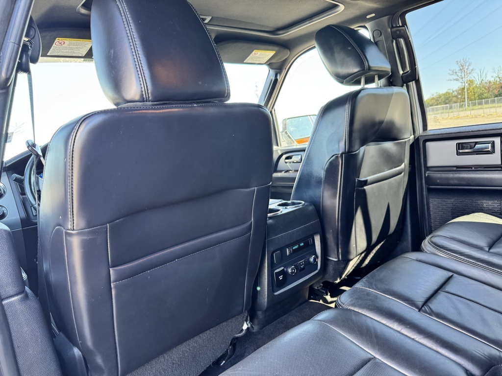 2016 Ford Expedition Platinum photo 17