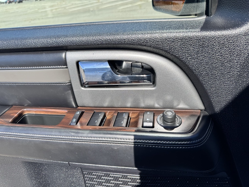 2016 Ford Expedition Platinum photo 21