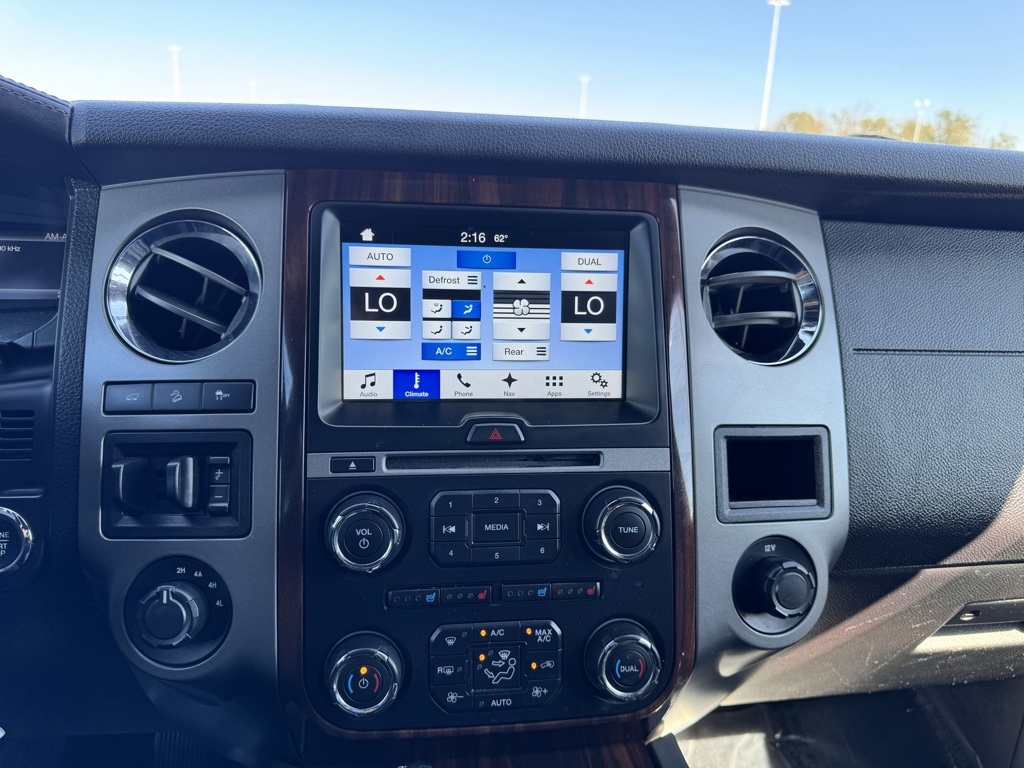 2016 Ford Expedition Platinum photo 26
