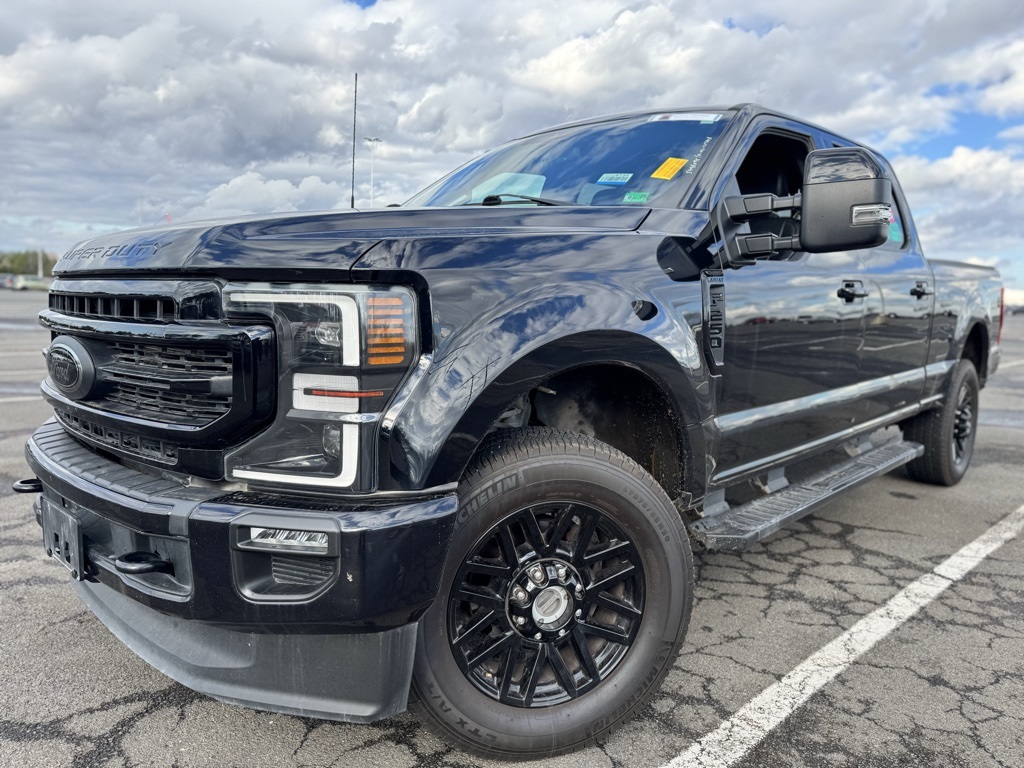 2022 Ford F-250 Lariat photo 2