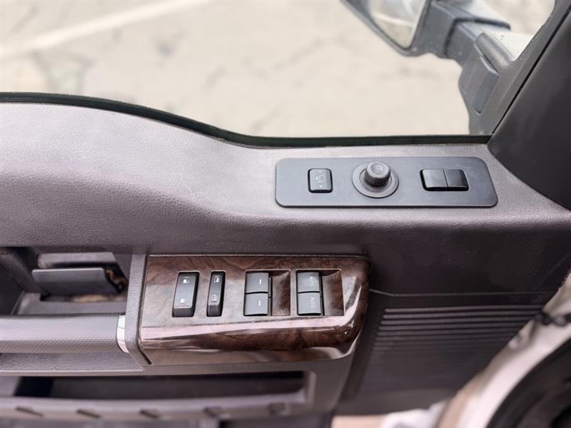 2013 FORD SUPER DUTY F-250 SRW LARIAT