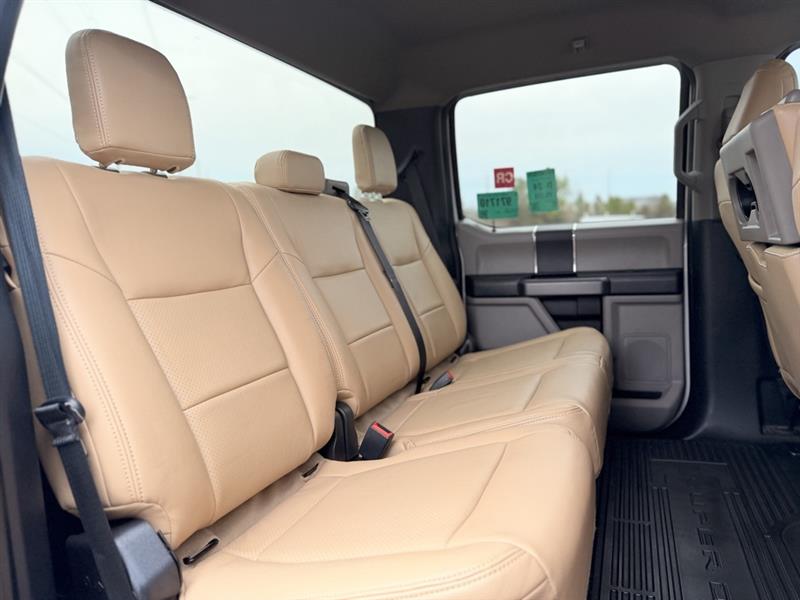 2022 FORD SUPER DUTY F-350 DRW LARIAT