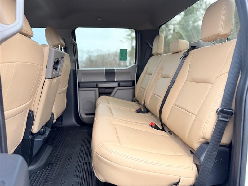 2022 FORD SUPER DUTY F-350 DRW LARIAT