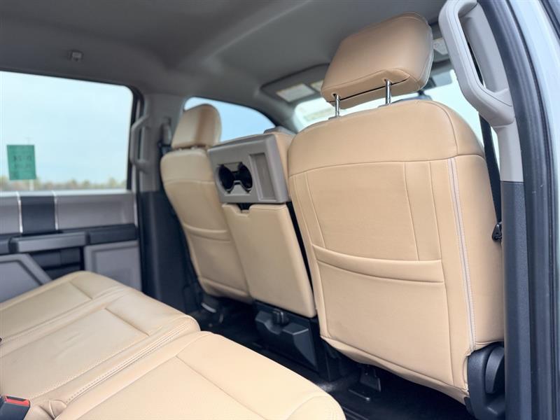 2022 FORD SUPER DUTY F-350 DRW LARIAT