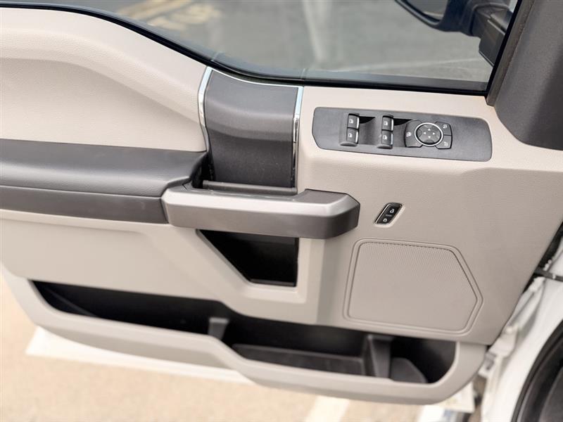 2022 FORD SUPER DUTY F-350 DRW LARIAT