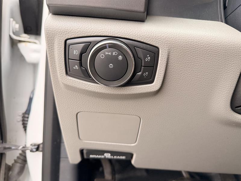 2022 FORD SUPER DUTY F-350 DRW LARIAT