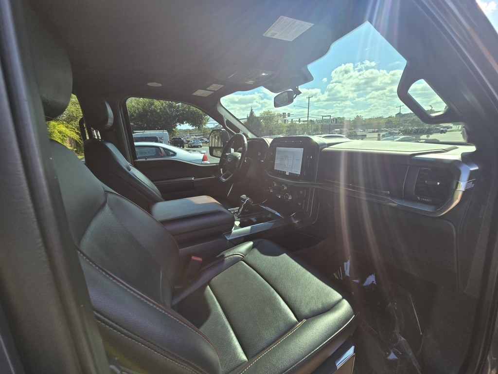2021 Ford F-150 Lariat photo 16
