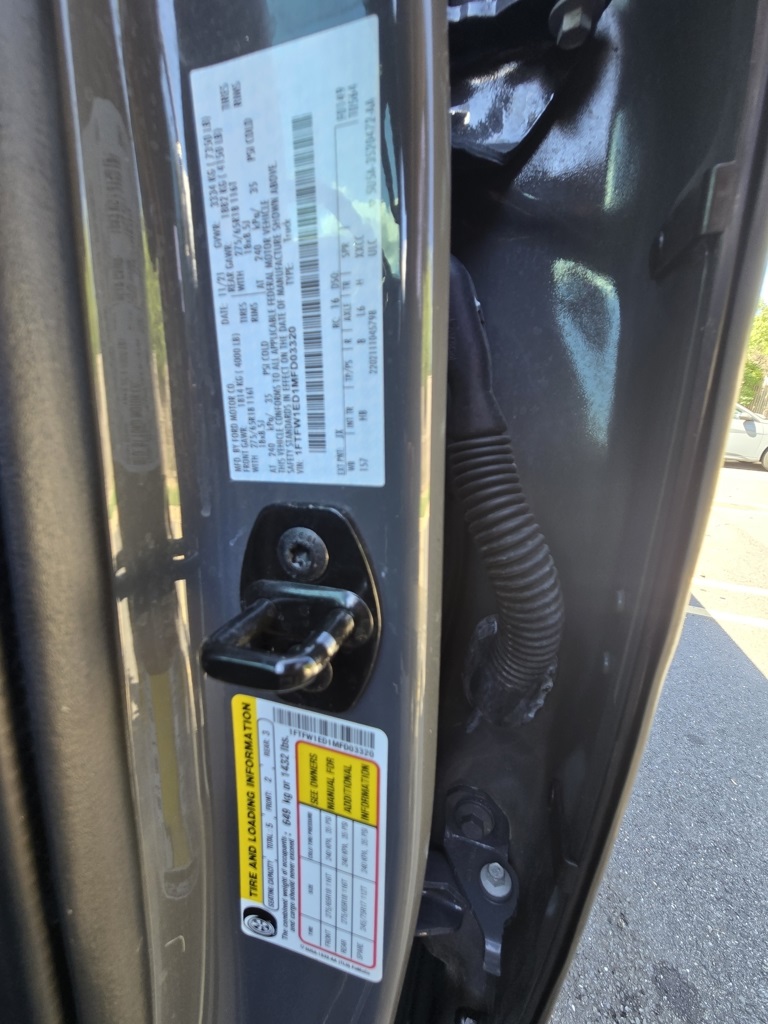 2021 Ford F-150 Lariat photo 30