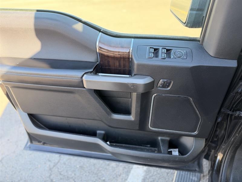 2015 FORD F-150 PLATINUM