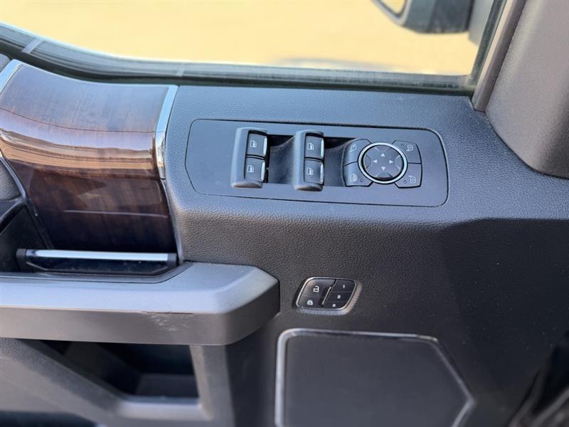 2015 FORD F-150 PLATINUM