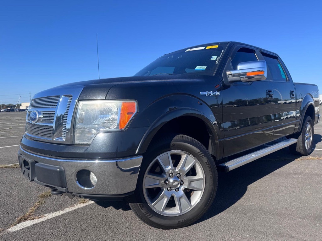 2010 Ford F-150 Lariat photo 2